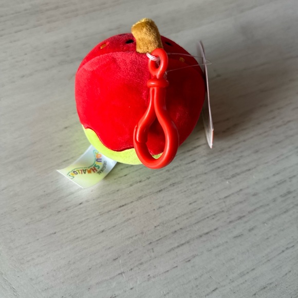 Rare candy apple keychain squishmallow - Picture 3 of 3
